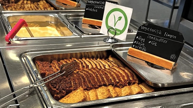 Köttfärslimpa på en buffé